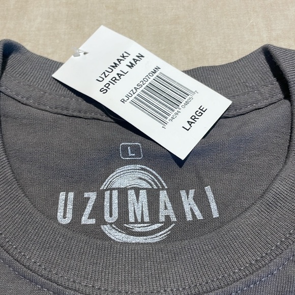 Ripple Junction, Uzumaki Spiral Man T-Shirt, Size Large, NWT, Free Shipping - Picture 3 of 4